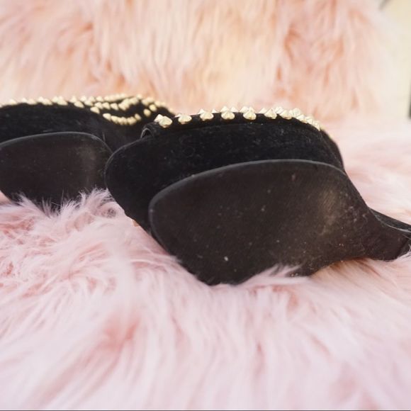 Steve Madden | Black Studded Heels - Picture 3 of 4